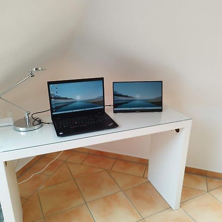 Traumblick Und Komfort - Lichtdurchflutete 85 Qm Wohnung Nahe Suedstrand Goehren Inklusive Schwimmbad Und Sauna Im Ahoi Sellin 外观 照片