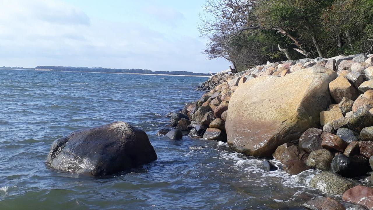 Traumblick Und Komfort - Lichtdurchflutete 85 Qm Wohnung Nahe Suedstrand Goehren Inklusive Schwimmbad Und Sauna Im Ahoi Sellin 外观 照片