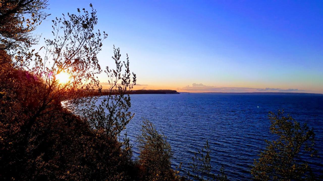 Traumblick Und Komfort - Lichtdurchflutete 85 Qm Wohnung Nahe Suedstrand Goehren Inklusive Schwimmbad Und Sauna Im Ahoi Sellin 外观 照片